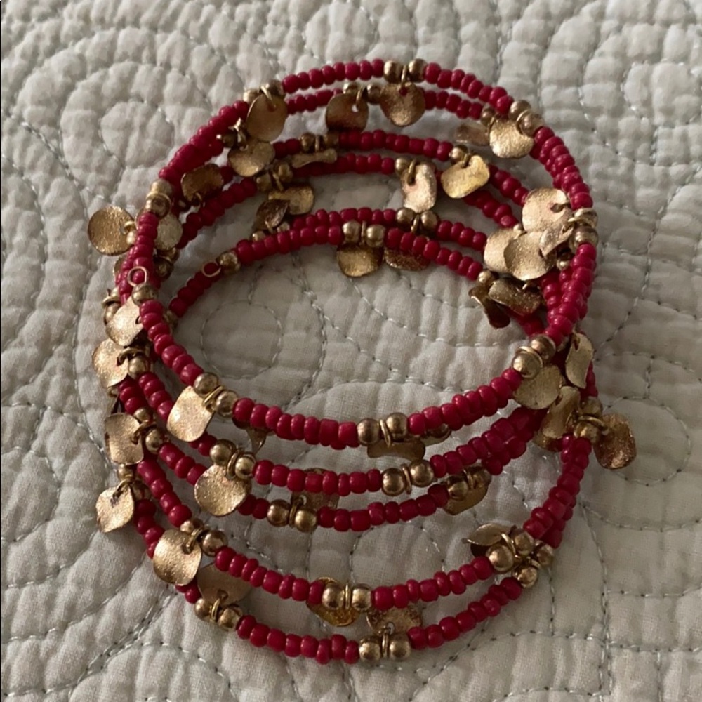 Red and gold wire bracket